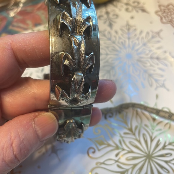 Old Flea Market silver locks down with chain and push button mechanism 48grams - Picture 5 of 10